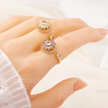 Bakreni prsten s cirkon mikrougradnjom, rotirajući dizajn okruglog cvijeta, elektroplatirani završetak, podrijetlo Yiwu