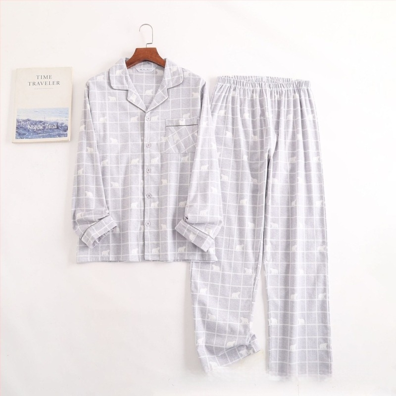 Set pidžame od 100% pamuka, flanel, s dugačkim rukavima i hlačama, srednja težina 141–160 g/m2