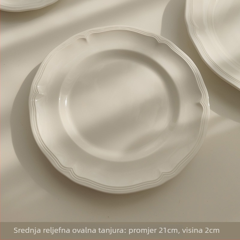Keramički tanjur s reljefnom površinom i čipkastim rubom, lagani luksuzni retro stil