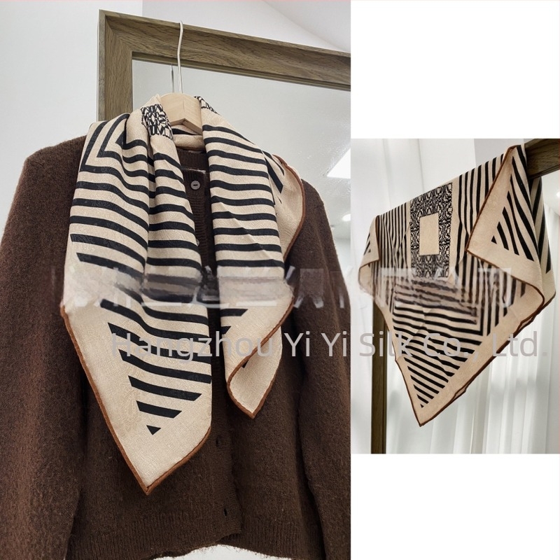 Elegantan jacquard šal kvadratnog oblika od svile i vune, dvostrani otisak, ženski karirani uzorak.