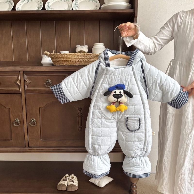 Jumpsuit za dječaka, fleece iznutra, debela zimska tkanina, 100% poliester, kapuljača i zatvarač, za uzrast 1–3 godine