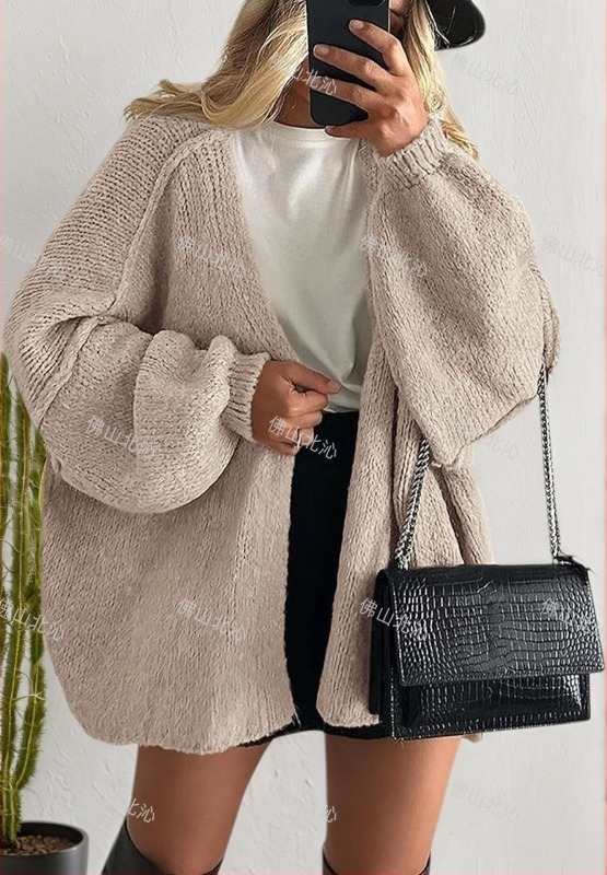 Cardigan od Phoenix velvet, pleteni, V-izrez, 90–95% akrila, yarn-dyed, dugi rukavi, srednja duljina, široka silueta, street style