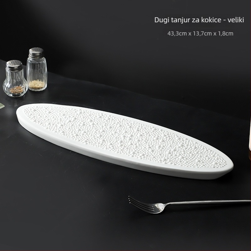Porcelanski okrugli pladanj ravnog oblika s pod-glazurnom bojom, moderan minimalistički stil, pogodan za mikrovalnu