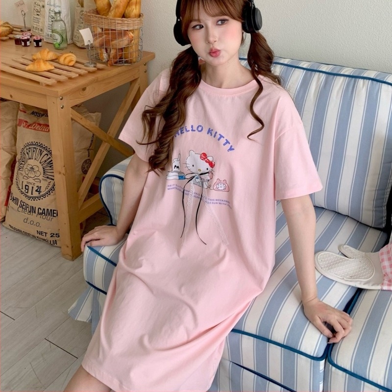 Pamučna noćna haljina, okrugli ovratnik, kratkih rukava, srednja duljina, prozračna