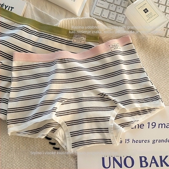 Ženske boxerice s prugama, 90–95% pamuk, antibakterijske, prozračne, pamukasta podstava u preponi