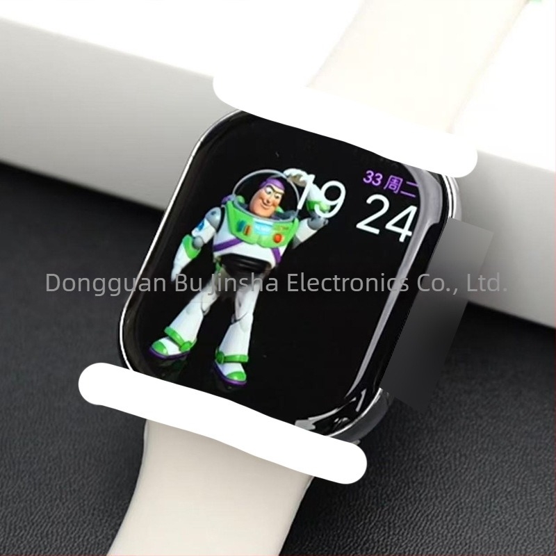 Hello Plum 26 Pametni sat H26 Pro s HD OLED zaslonom, četvrtasti brojčanik 44 mm, silikon remen, mjerenje otkucaja srca, tlak, praćenje sna, NFC, vodootpornost za svakodnevnu uporabu