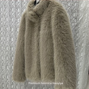 Ženska kožna jakna s lisicom krznom i integriranim umjetnim krznom, kratki kroj (Corduroy; glavni materijal: zec kožušina <30%; sekundarni materijal: Ostalo 50–70%)