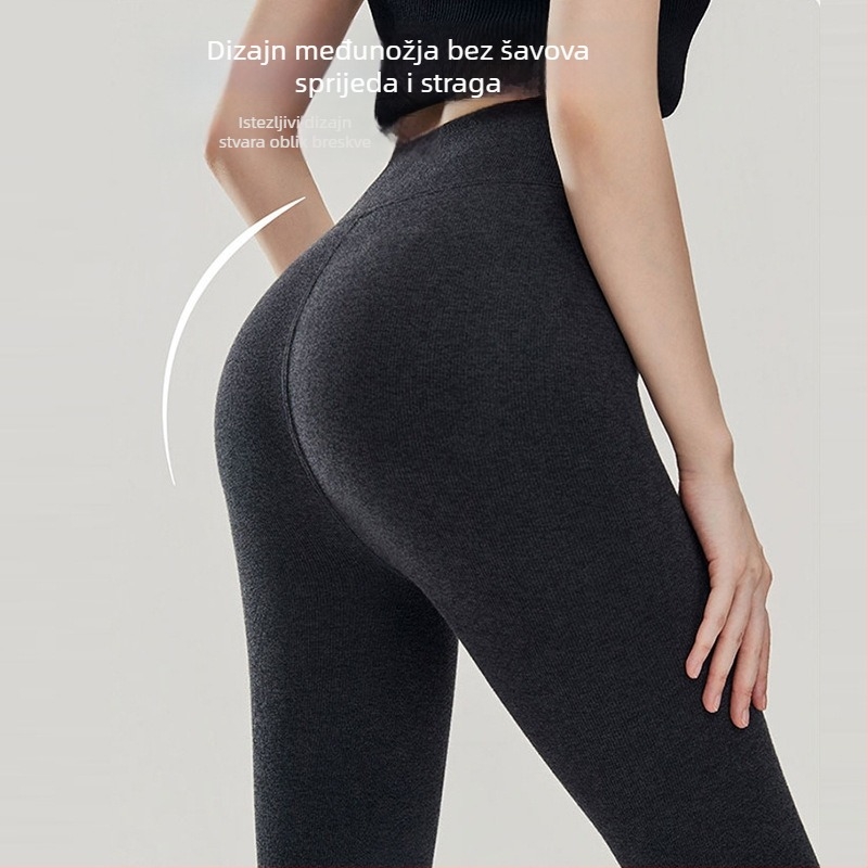Ženske plus-size tajice s fleece podstavom i ribastim uzorkom, sive boje