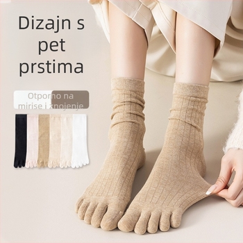 Ženske čarape s pet prstiju, srednje dužine do potkoljenice; pamuk–mješavina (64,4% pamuk, 32,7% poliester, 2,9% spandeks); antibakterijske, upijaju znoj, deodorirajuće, protiv trenja; pletene jednim ubodom