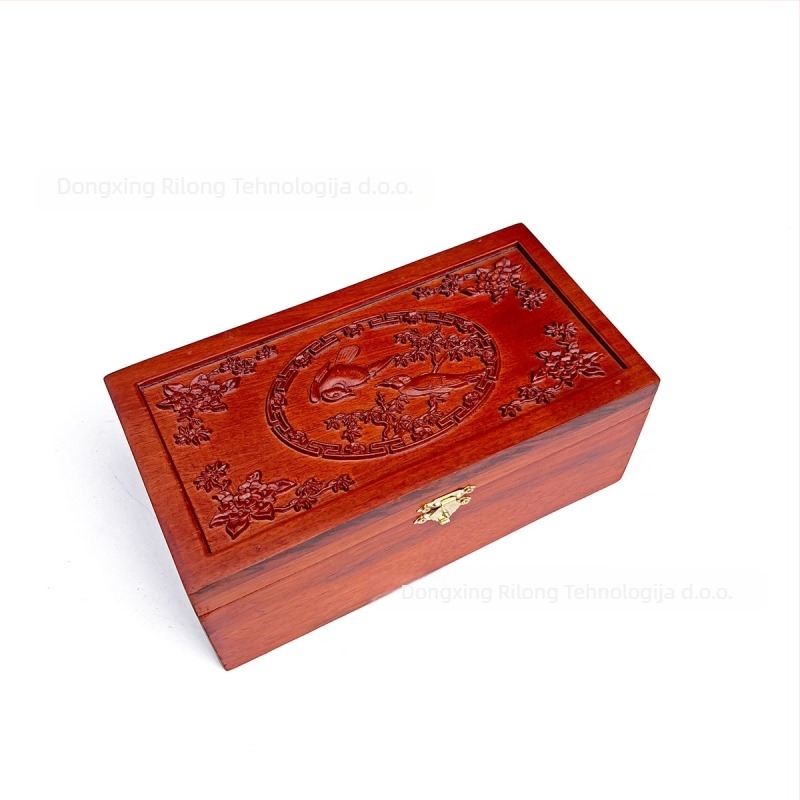 Drvena kutija za nakit s prostorom za ogrlice