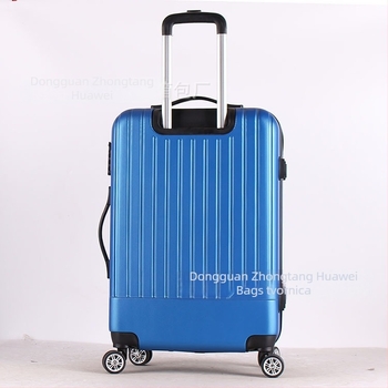 3-dijelni set putnih kofera s prugastim uzorkom — ABS materijal, zatvaranje na zip, vodootporan i otporan na krađu, univerzalni kotači, poliesterna podstava