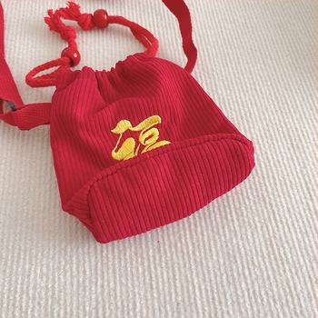 Dječja crossbody torba s izvezenim blagdanskim dizajnom, baršunasta tkanina, unisex, iznimno lagana, proširiva kapacitet (materijal: baršun; podstava: poliester-pamučna; stil: dječji i slatki; pogodna za vrtić)