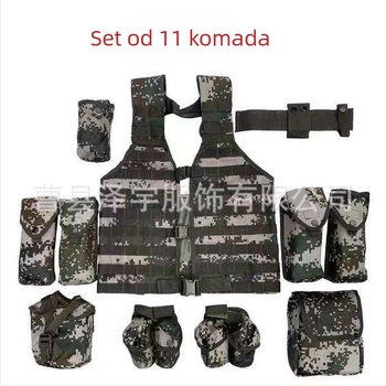Taktička jakna s kompletnim setom dodatne opreme, maskirni uzorak, tkanina od kemijskih vlakana, vodootporna, UV zaštita, otporna na habanje, otporna na vjetar; pogodna za trčanje, planinarenje i kampiranje, streljački sportovi