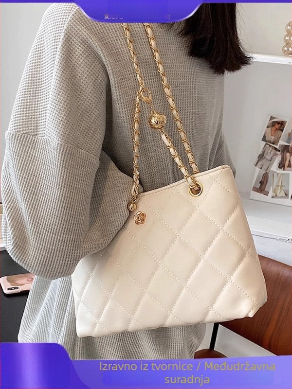 Crossbody torba s velikim kapacitetom, quilt PU materijal, lančani remen, gradski stil, vodoravno kvadratnog oblika