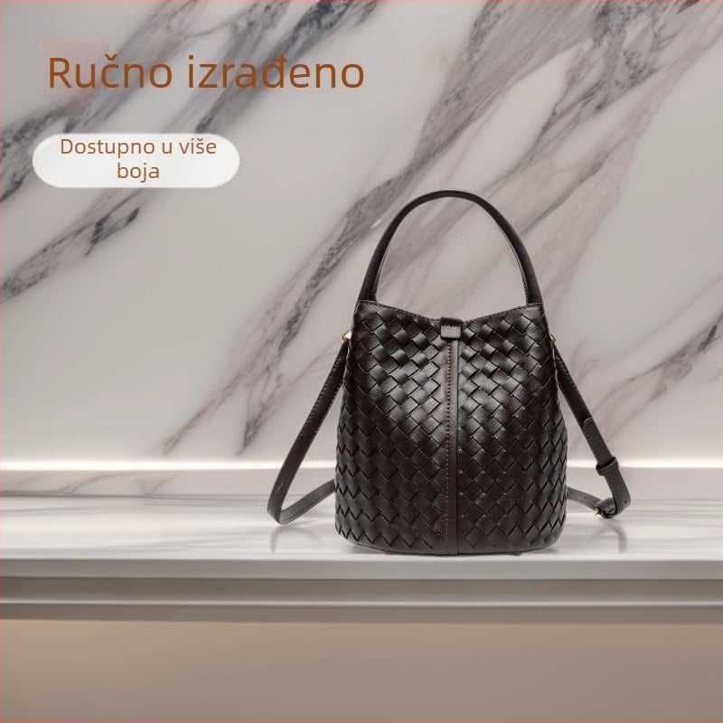 PU bucket torba, gradski minimalistički stil, zatvaranje na preklop, jedna naramenica, unutarnji džep za telefon