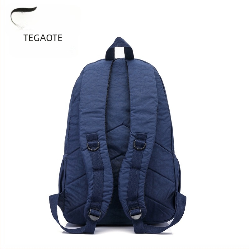 Višefunkcionalni lagani sportski ruksak za vanjske aktivnosti i školu – vodootporni najlon, kapacitet 20–35 L, prozračan i otporan na habanje, zakrivljeni ergonomski remени