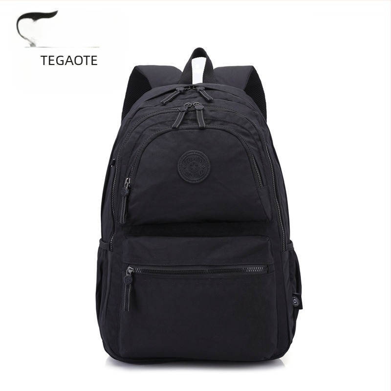 Višefunkcionalni lagani sportski ruksak za vanjske aktivnosti i školu – vodootporni najlon, kapacitet 20–35 L, prozračan i otporan na habanje, zakrivljeni ergonomski remени