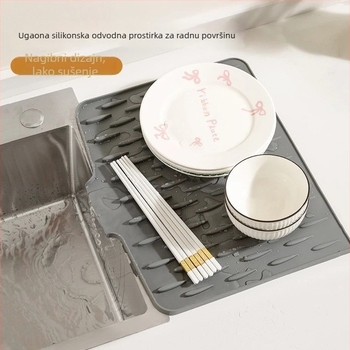 Plastična kuhinjska odvodna podloga, prugasti uzorak, kvadratnog oblika, moderni minimalistički stil.
