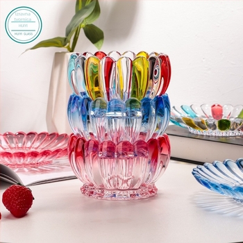 Staklena posuda s lotosom – nordijski minimalisticki stil, visokokvalitetni servis, cvjetni uzorak, ručno crtana površina, moguća prilagodba