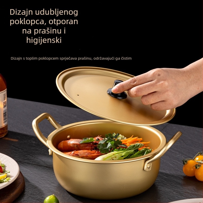 Korejskog stila zlatni okrugli tanjur za kimchi, umake i začine