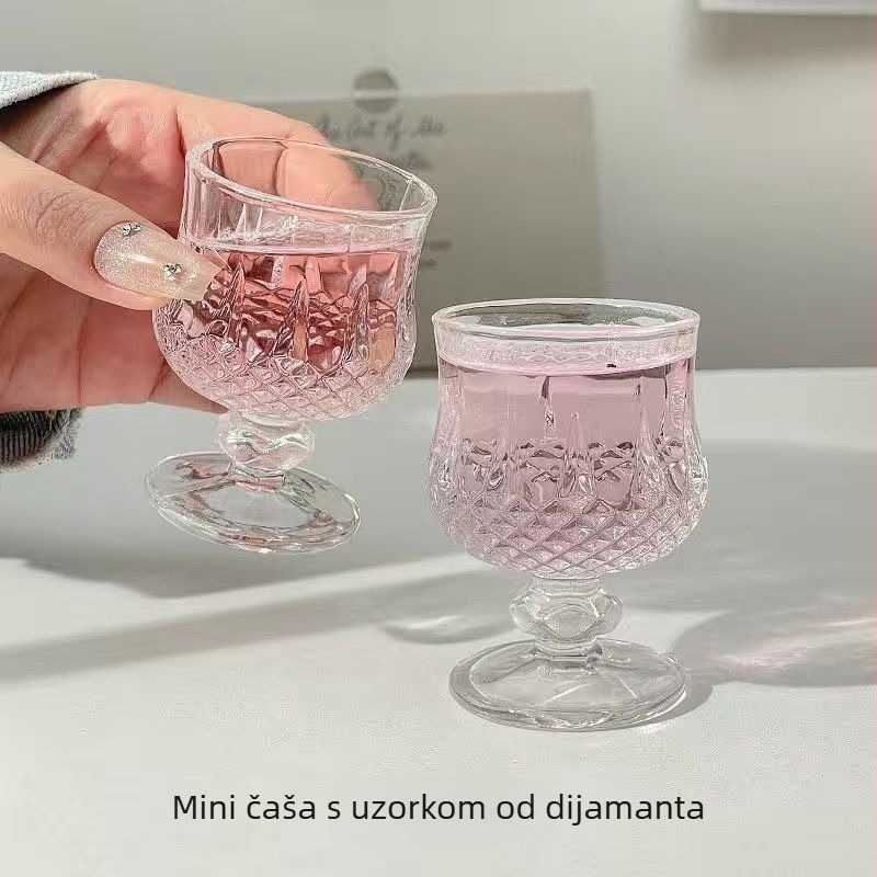 Set čaša za vino, mini slatki prinčevski stil graviranog motiva, soda-lime staklo, dizajn s jednim čašom, moderni minimalistički stil, za kućnu upotrebu, prilagodljiv s ispisanim logom, pakiranje u papirnatu kutiju