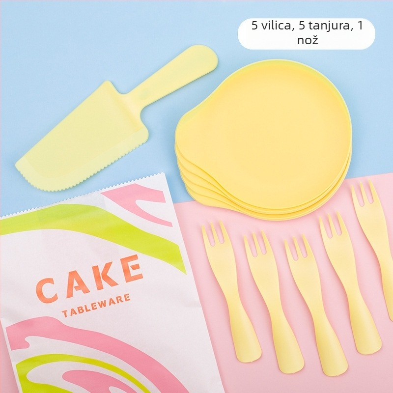 Jednokratni set stolnog posuđa za rođendansku tortu — plastični nož, vilica i tanjur s pladnjem za kapljice; veleprodajna pakiranja 320 kutija; rok trajanja 3 godine.