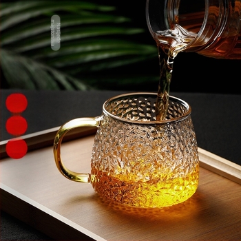 Čajna šalica od stakla s držalom, s teksturom udarnog kalanja, otporna na visoke temperature, jedna šalica s poklopcem