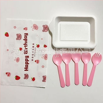 Jednokratni set noža, vilice i tanjura za tortu — plast, biološki razgradljivo, pravokutnog oblika, otisnut logotip, prilagodljiv