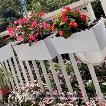 Posuda za biljke od plastike, s automatskim upijanjem vode, uštedom vode, injekcijski oblikovana, za zidnu, stolnu ili podnu upotrebu