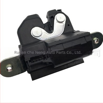 55702917 55701971 Fiat 500 brava prtljažnika — Model: 55702917 55701971; Primjenjivi modeli: Fiat 500 (2008–); Kompatibilnost: Da.