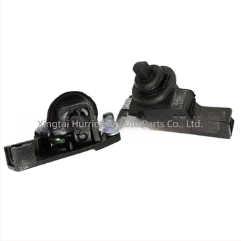 Prekidač zaključavanja poklopca spremnika goriva JF-3747 za Nissan Qashqai Tiida Xuanyi Bluebird Qijun