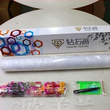 Dijamantna slika u kineskom nacionalnom stilu Fushou – Motiv iz serije Chinese Wind, Set kružnih smolnih dijamanata, DS/Bixuan