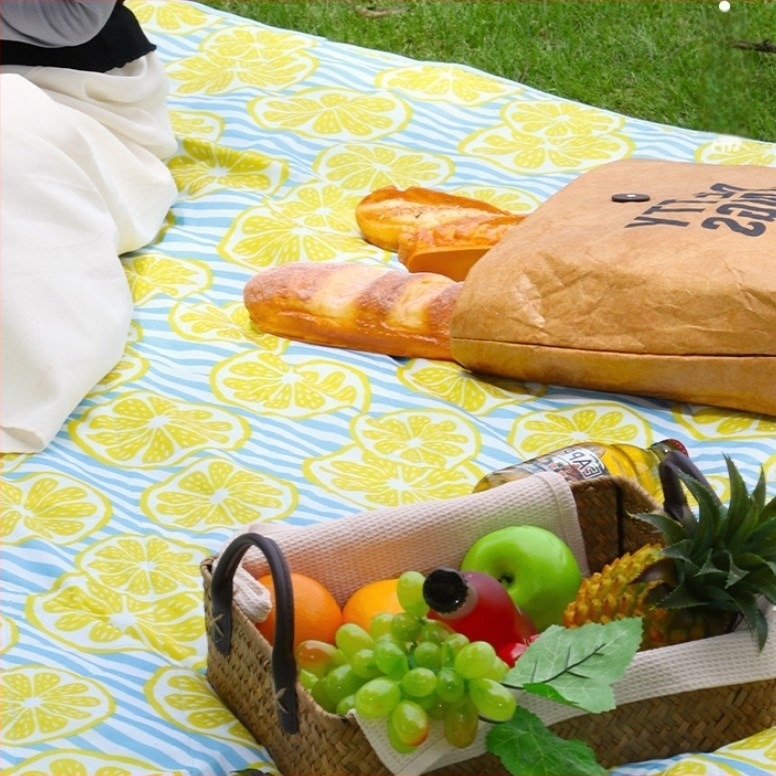 Vanjska prostirka za piknik, otporna na vlagu i debela, za kampiranje i plažu, 140×170 cm, Oxford tkanina, protuklizna, za 6–8 osoba