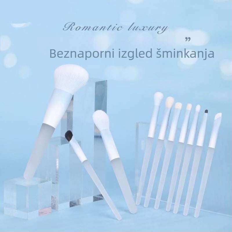 Set od 10 makeup kistova, sintetička vlakna, plastične drške, kratke drške, za početnike