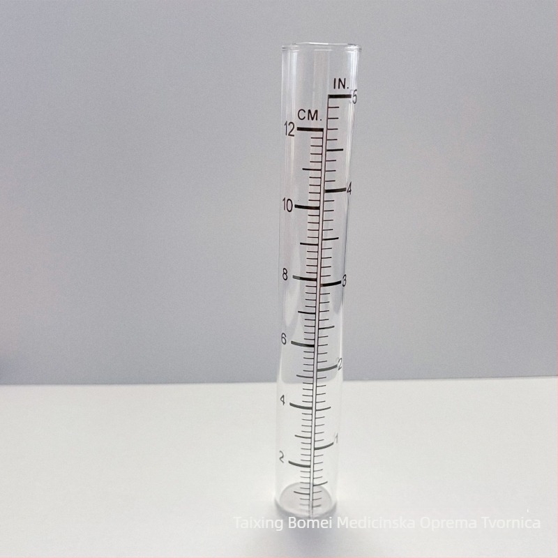 Stakleni kišomjer s plosnim otvorom i ispisivom skalom za vanjsko mjerenje kiše