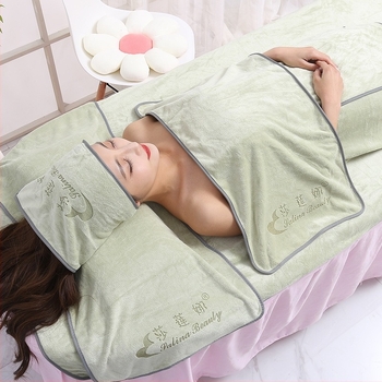 Pet-dijelni luksuzni set ručnika za kozmetički salon: ručnik za lice, ručnik za jastuk, turbanka za glavu, ručnik za krevet i ručnik za tuširanje. Materijal: superfin vlakno; Težina: 420 g; Marka: Muyang; Izrada vlakna: lomljeno obojeno vlakno; Tisak logot