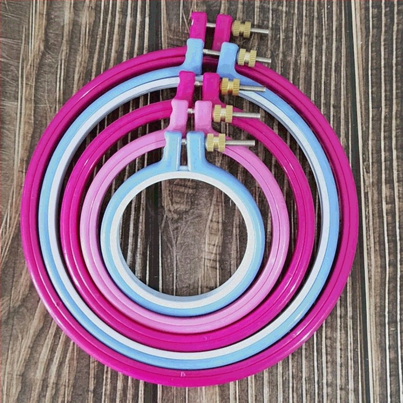 Dyx Cross Stitch Stretcher s prilagodljivim pretincem za karticu, Embroidery Frame – privatna marka, kutija 1000 kom, 78 g, minimalistički stil