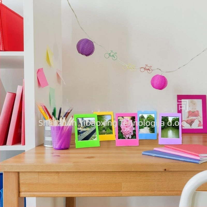 Polaroid Mini12/11/9/8 univerzalni set dodatne opreme – 4-u-1: okvir za fotografije, naljepnica za fotografije, krpica za čišćenje (2019)