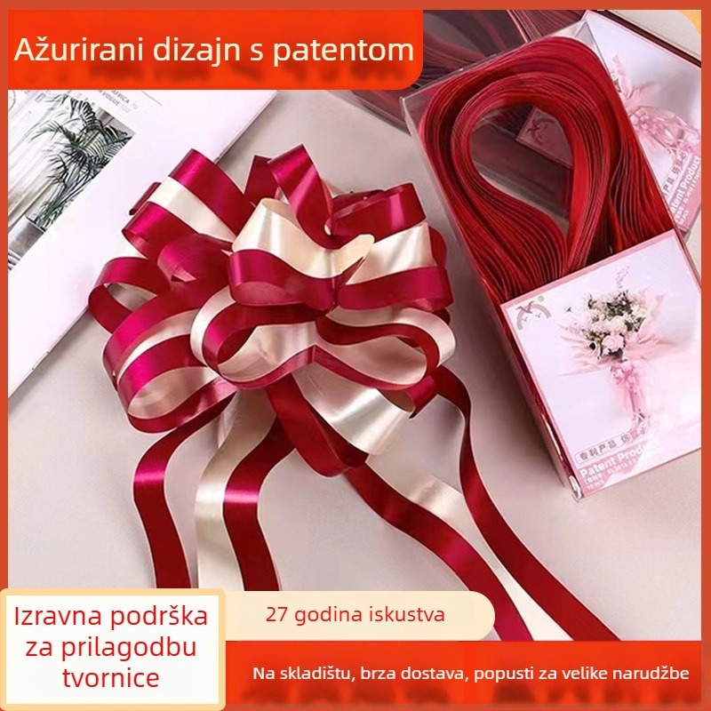 Plastična dekoracija od cvijeća u sferi – rekvizit za uređenje prostora za vjenčanje