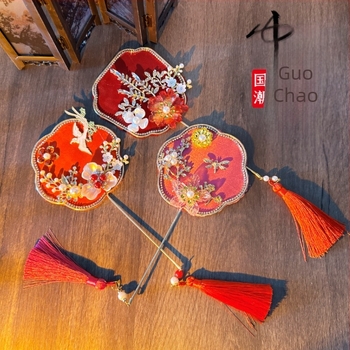Xi Fan od legure - svadbeni ručni fan, Hanfu dodatak, rekvizita za fotografiju inspirirana cheongsam