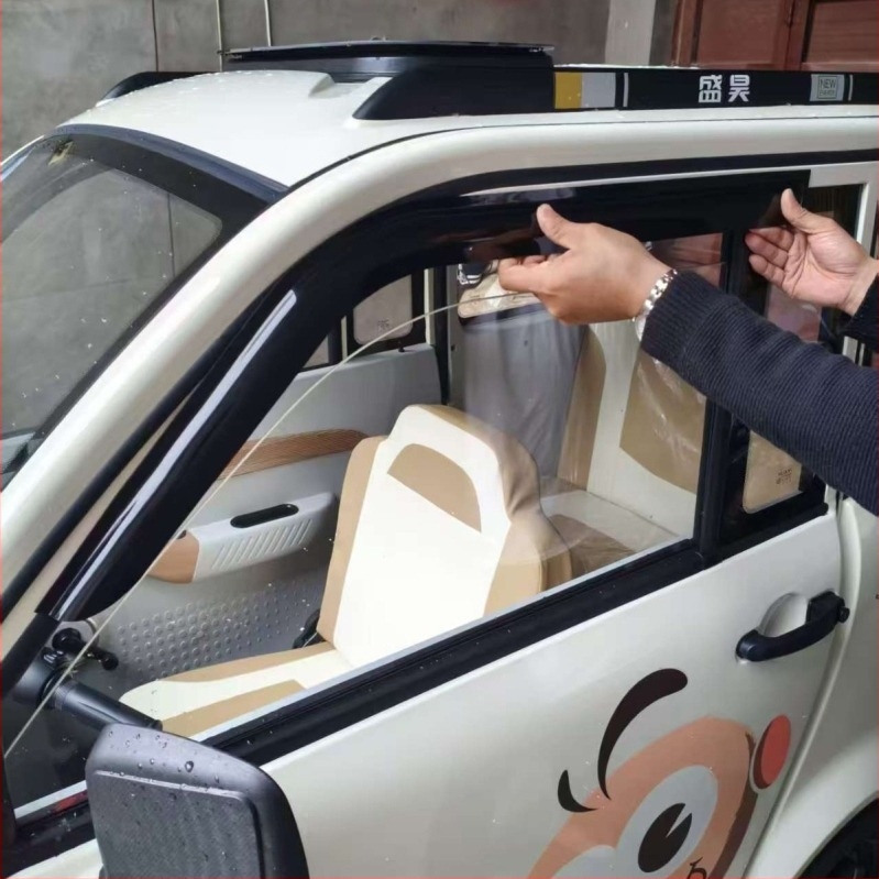 Gumeni kišni vizir za električna vozila, montaža ljepilom, paket od 2 komada, kompatibilan s više modela