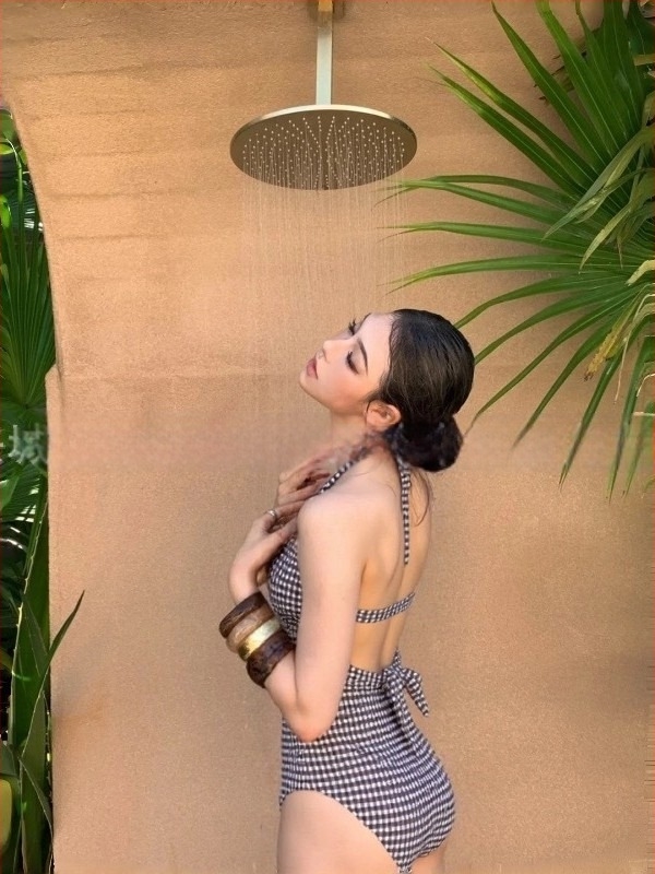 Ženski jednodijelni kupaći kostim s ugrađenim jastučićima, bez rukava, poliester, podstava poliester