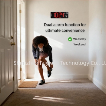 Zidni sat s LED prikazom, termometrom, vječnim kalendarom, alarmom i danom u tjednu; elektronički mehanizam, vanjsko napajanje