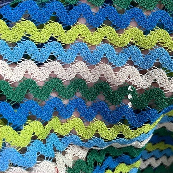 Ženski bikini cover-up šorts — prugasti prozirni dizajn, široki kroj; poliester tkanina; podstava 100% poliester; pogodno za plivanje