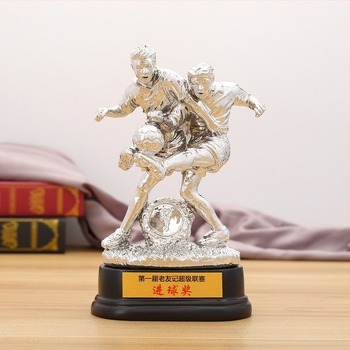 Nogometna trofeja od smole s pozlaćivanjem, moguć otisak logotipa, neto težina 900 g, marka HUTSYMQ