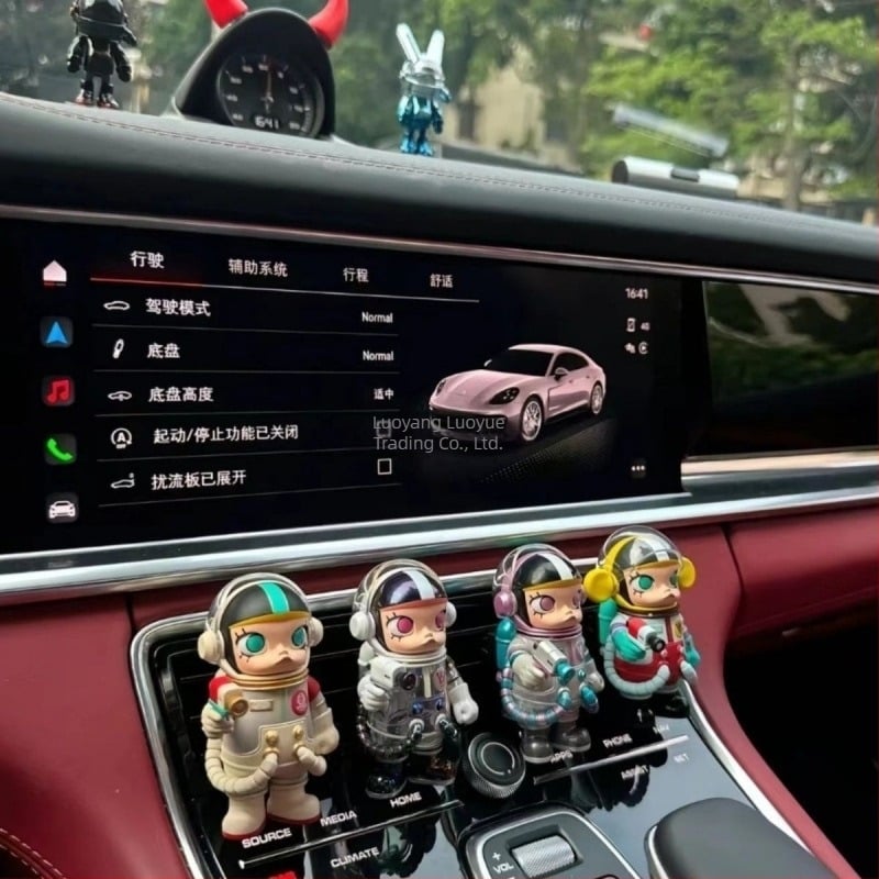 Auto dekorativni ukras za otvor ventilacije - crtani stil Bubble Jasmine astronaut, plastika, bez personalizacije