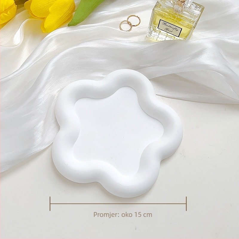 Gipsani tanjur u obliku oblaka s nepravilnim geometrijskim dizajnom, pogodan za fotografiranje proizvoda