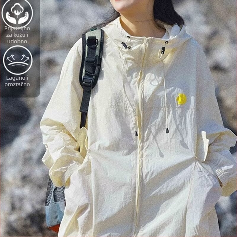 Jakna s UV zaštitom, lagana i prozračna od poliester materijala (90% glavnog materijala), fiksna kapuljača, prednji zip, bočni džepovi, širok kroj, za tinejdžere