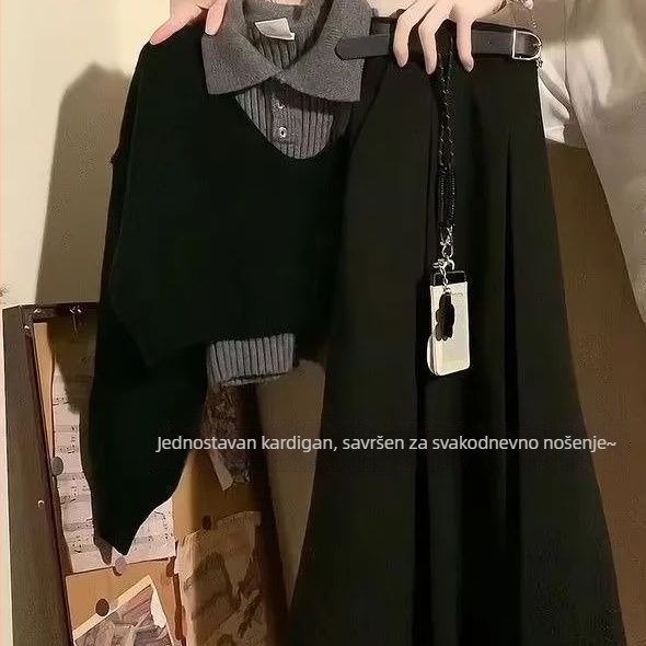 Dvodijelni set: kratki pleteni top i plisirana mini suknja, Mercerizirani PVC-Spandex materijal, proljeće 2025