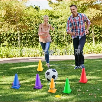 Trening set za nogomet: konusno-prstenasti set za bacanje, PE materijal, brend Strength